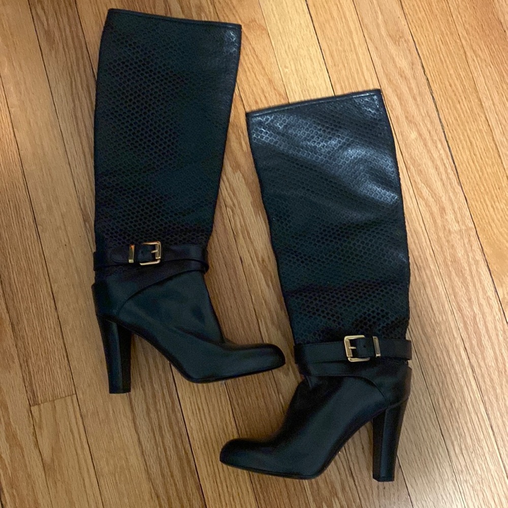 Sergio Rossi to the knee black leather pull on boots with side buckle. Size 6